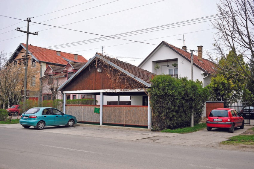 Kafane kod batajničkog aerodroma
