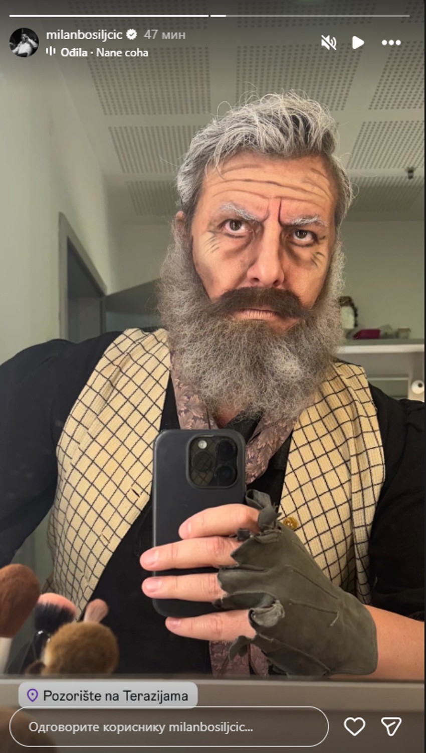 Milan u šminkernici pozorišta neprepoznatljiv