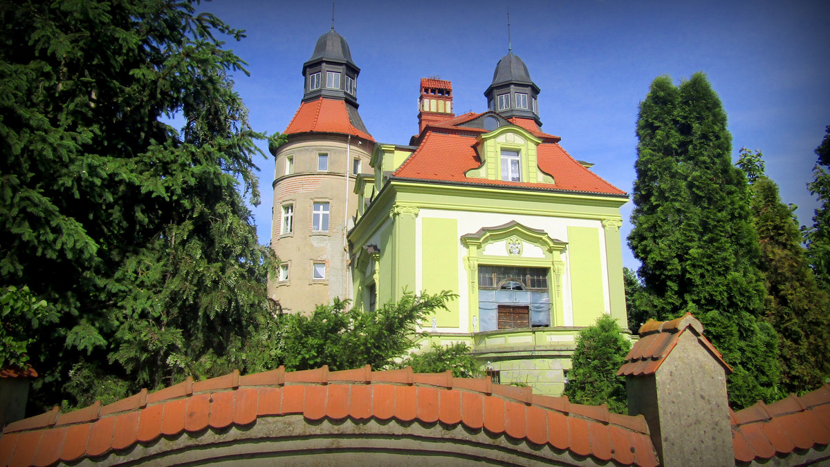 Szlichtyngowa (lubuskie) - pałac w Jędrzychowicach, niemiecka baronowa, cmentarze i historia