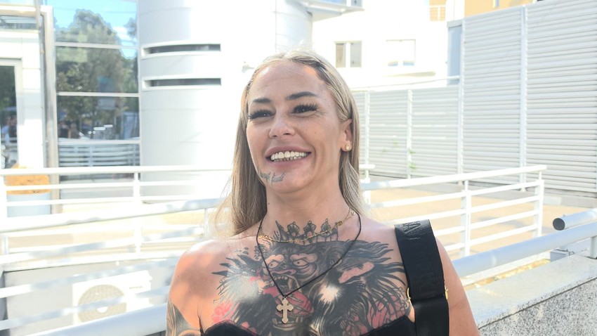 "Volim žene i momke": Učesnica "Elite 10" ima profil na sajtu za odrasle