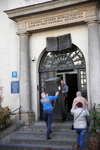 SZPITAL UNIWERSYTECKI W KRAKOWIE PRZEPROWADZA SIĘ DO NOWEJ SIEDZIBY