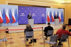 Zarabiasz do 12800 miesięcznie i stracisz na Polskim Ładzie? Premier: Wtedy rozliczenie jak 2021 r.