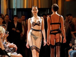 Wybieg pełen nagości, czyli wielka moda po rosyjsku