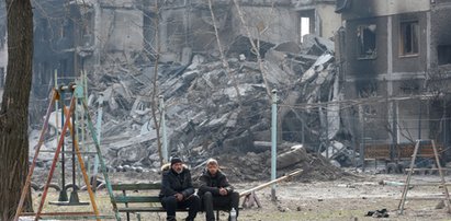 Wojna w Ukrainie. Rosjanie używają zakazanych bomb kasetowych. "To ludobójstwo, nie ma innego określenia!" [RELACJA NA ŻYWO]