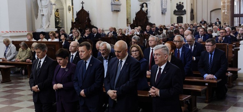 To pierwsza taka miesięcznica smoleńska od lat. Bez marszu, bez policji i bez barierek