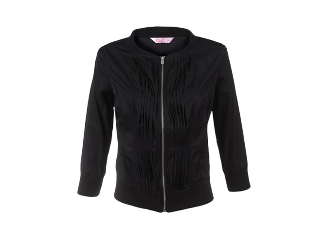 Lato w czerni - propozycje marki Troll na lato 2011.