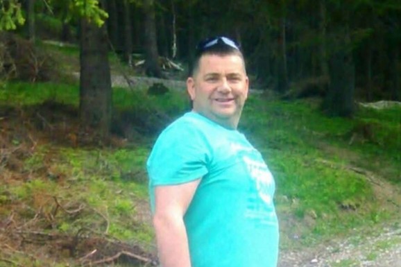 DOŽIVEO ISTU TRAGIČNU SUDBINU KAO OTAC! Ovo je muškarac koji poginuo kod Aranđelovca: Auto ga pokupio dok je ulazio u kamion (FOTO)