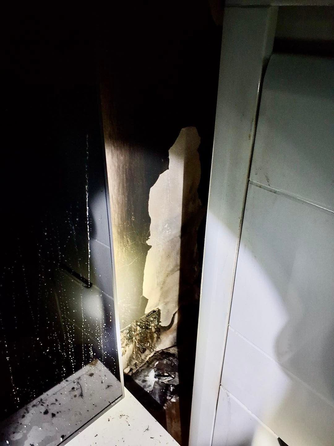 V rodinnom dome na Záhorí horel adventný veniec.