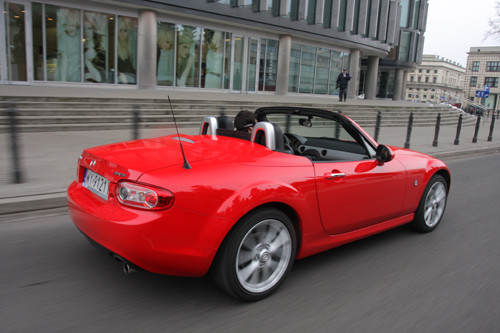 Mazda MX-5 2.0 MZR: Kusicielka