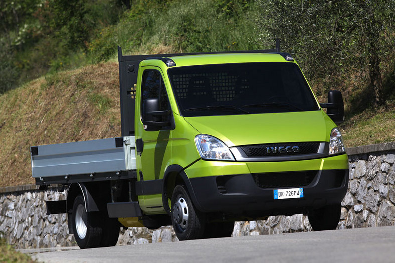 Iveco EcoDaily: włoskie dostawczaki na gaz i elektryczność