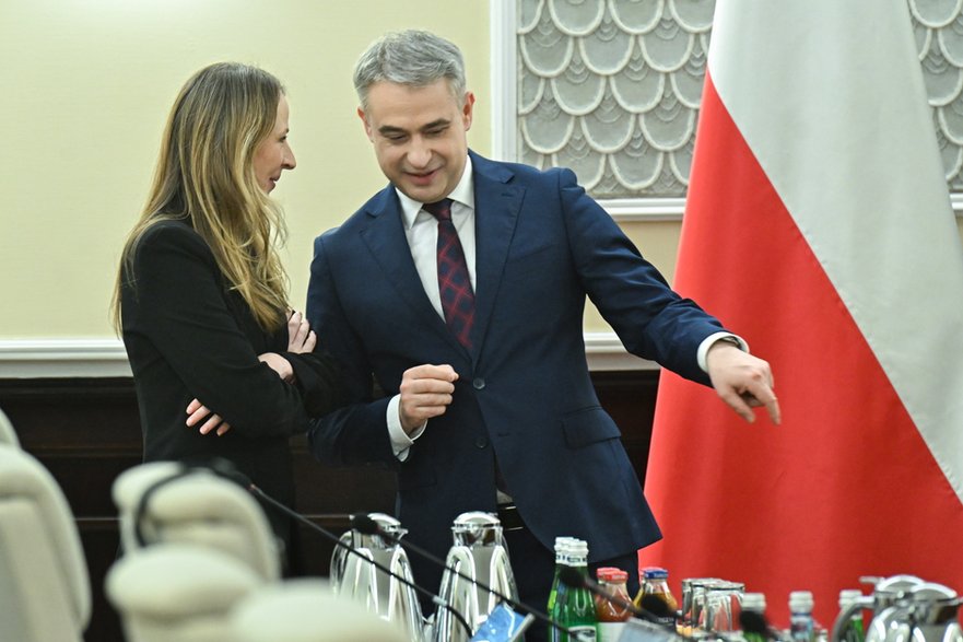 Krzysztof Gawkowski i Agnieszka Dziemianowicz-Bąk w czasie posiedzenia rządu, 7 stycznia 2025 r.