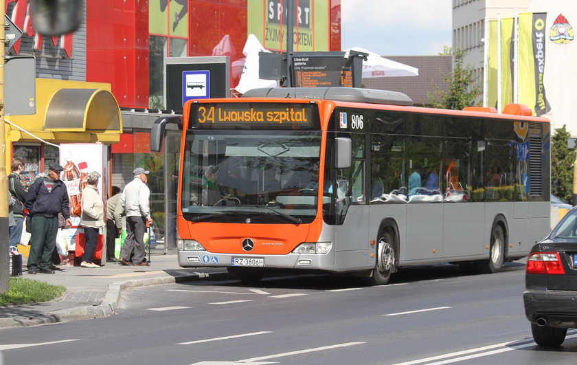 Zwiedzaj Rzeszów autobusem