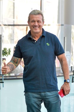 Jarosław Jakimowicz niezadowolony z obostrzeń. "Kobiety nadal z radością piorą"