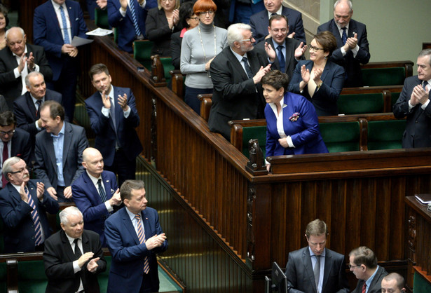 Beata Szydło po zakończeniu przemówienia