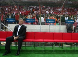 Hiddink wprowadza dyscyplinę w Anży. Surowe kary za spóźnienie