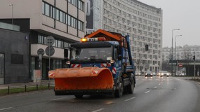 Alerty IMGW dla 14 województw. Marznący deszcz, gołoledź i silny wiatr