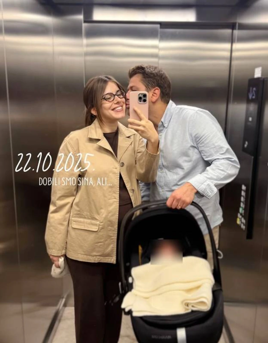 Teodora sa porodicom