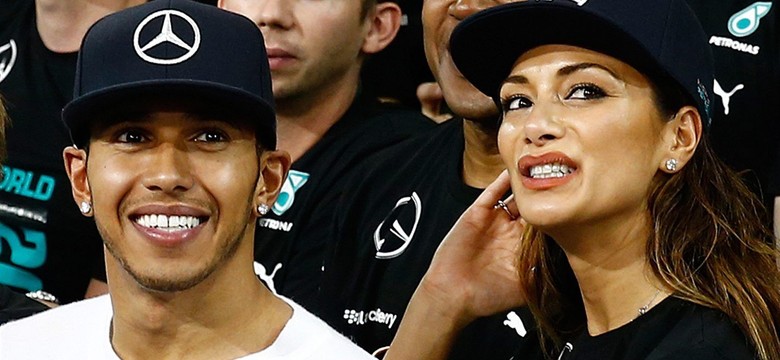 Hamilton mistrzostwo Formuły 1 fetował w towarzystwie swojej pięknej narzeczonej. ZDJĘCIA