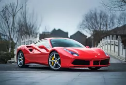 Ferrari wkracza w świat NFT. Będzie tworzyć cyfrowe produkty dla fanów marki