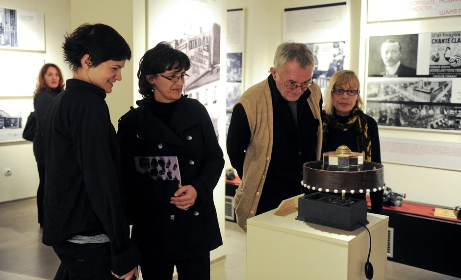 Deo atmosfere s otvaranja izložbe