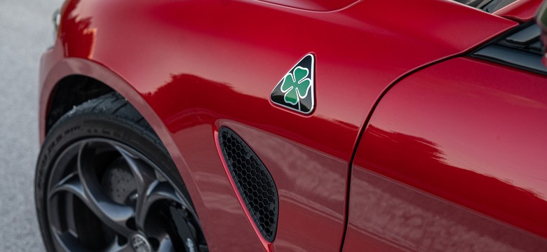 Alfa Romeo odleciała. Napęd na tył i 520 KM - oto auto dla koneserów