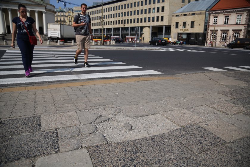 Wymienione zostaną chodniki