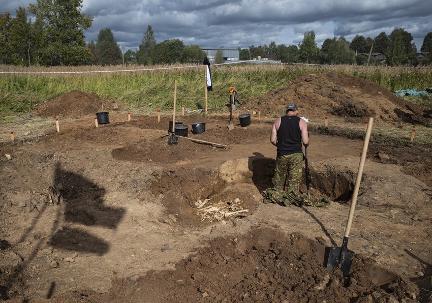 Rad na iskopavanju tela započeo je 2019. godine