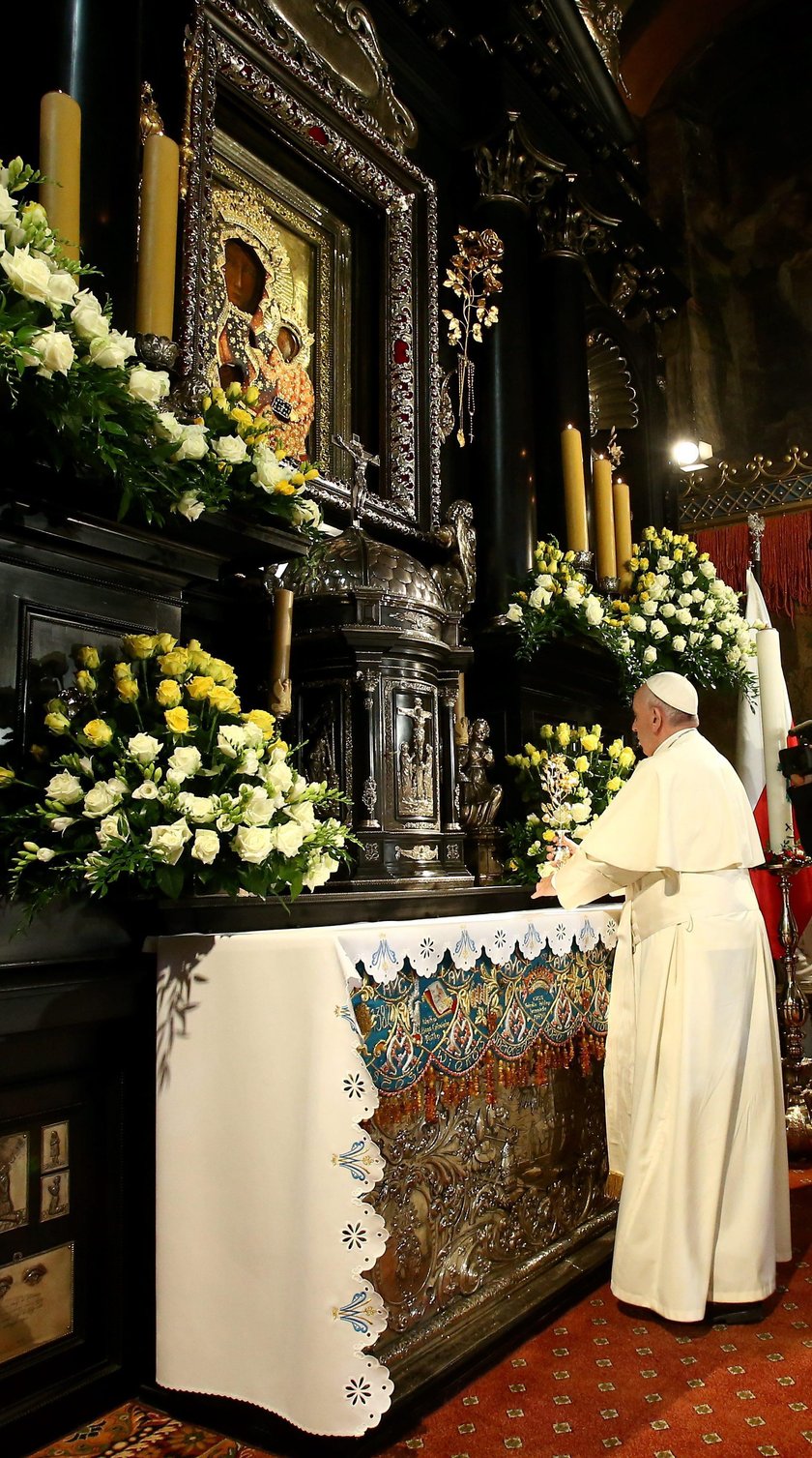 Papież powierzył Polskę Maryi