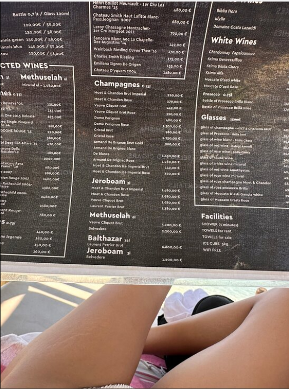 Muž zažil nepríjemnú nedávnu dovolenkovú skúsenosť v DK Oyster na gréckom ostrove Mykonos.