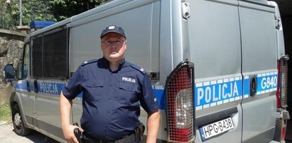 Ogłosili, że policjant bohater uratował pieszego. Jak było naprawdę?