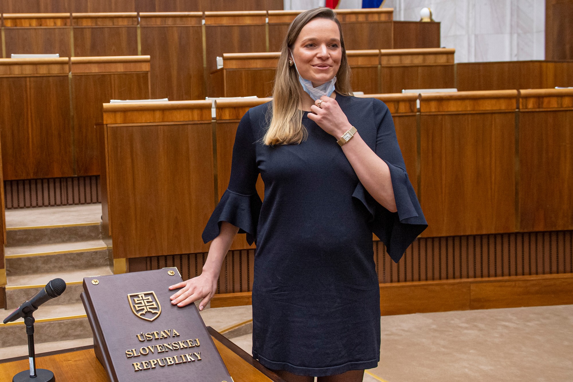 Romana Tabaková skladá poslanecký sľub počas ustanovujúcej schôdze Národnej rady Slovenskej republiky.