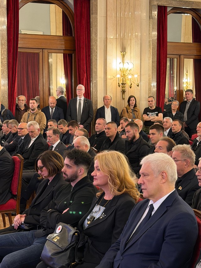 Sestra Duška Vujoševića do Borisa Tadića, bivši predsednik plače