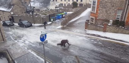 Atak zimy w pełni! To wideo rozbawi Was do łez!