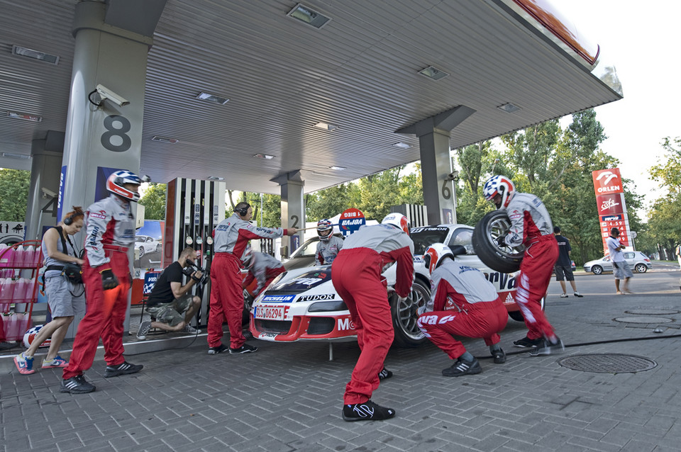 Pit Stop w centrum Warszawy, Verva, Porsche