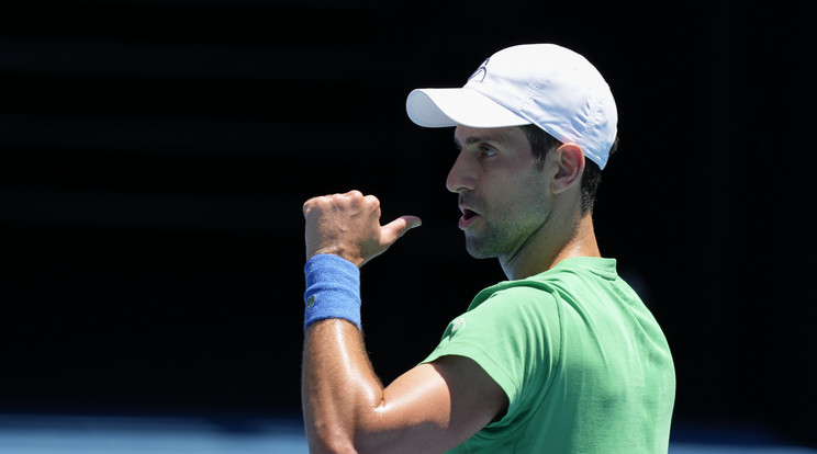 Novak Djokovic az ausztrál szövetségi bíróság vasárnapi ítélete értelmében nem indulhat el a hétfőn kezdődő ausztrál nyílt teniszbajnokságon / Fotó: MTI/AP/Mark Baker
