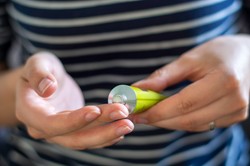 Ta maść była popularna w PRL-u, dziś kosztuje kilka zł. Na zmarszczki zdziała cuda