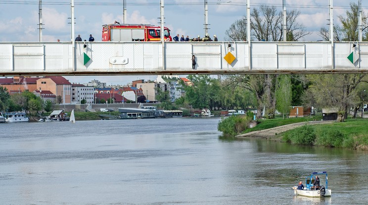 Szegedi hidról leugrott egy lány /HDanielPhotography  Husztik Dániel