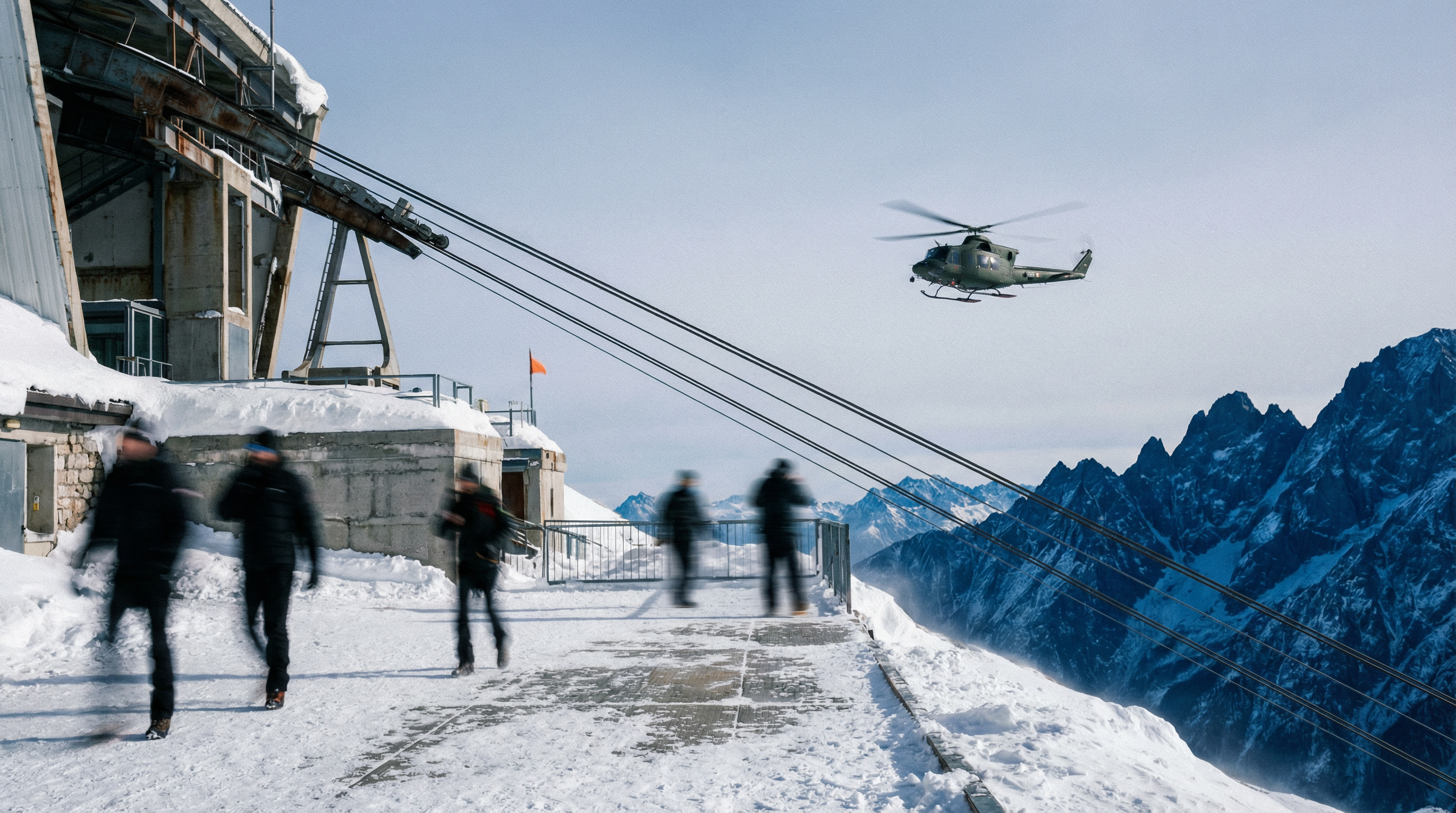 Cable car crashes in Italian Alps: 6 injured, 100 stranded at 9,000ft