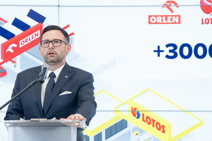 Analityk policzył, ile Orlen przepłacił za Lotos. "Nie widać efektów synergii"