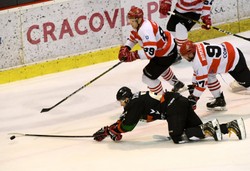 Ekstraliga hokejowa.  Seria Cracovii trwa, ósme kolejne zwycięstwo