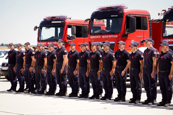 SRPSKI HEROJI U OBRUČU VATRENE STIHIJE! Dramatična noć u Španiji, naši vatrogasci hitno prebačeni u samo žarište požara: Oglasio se i MUP, imaju samo jedan cilj