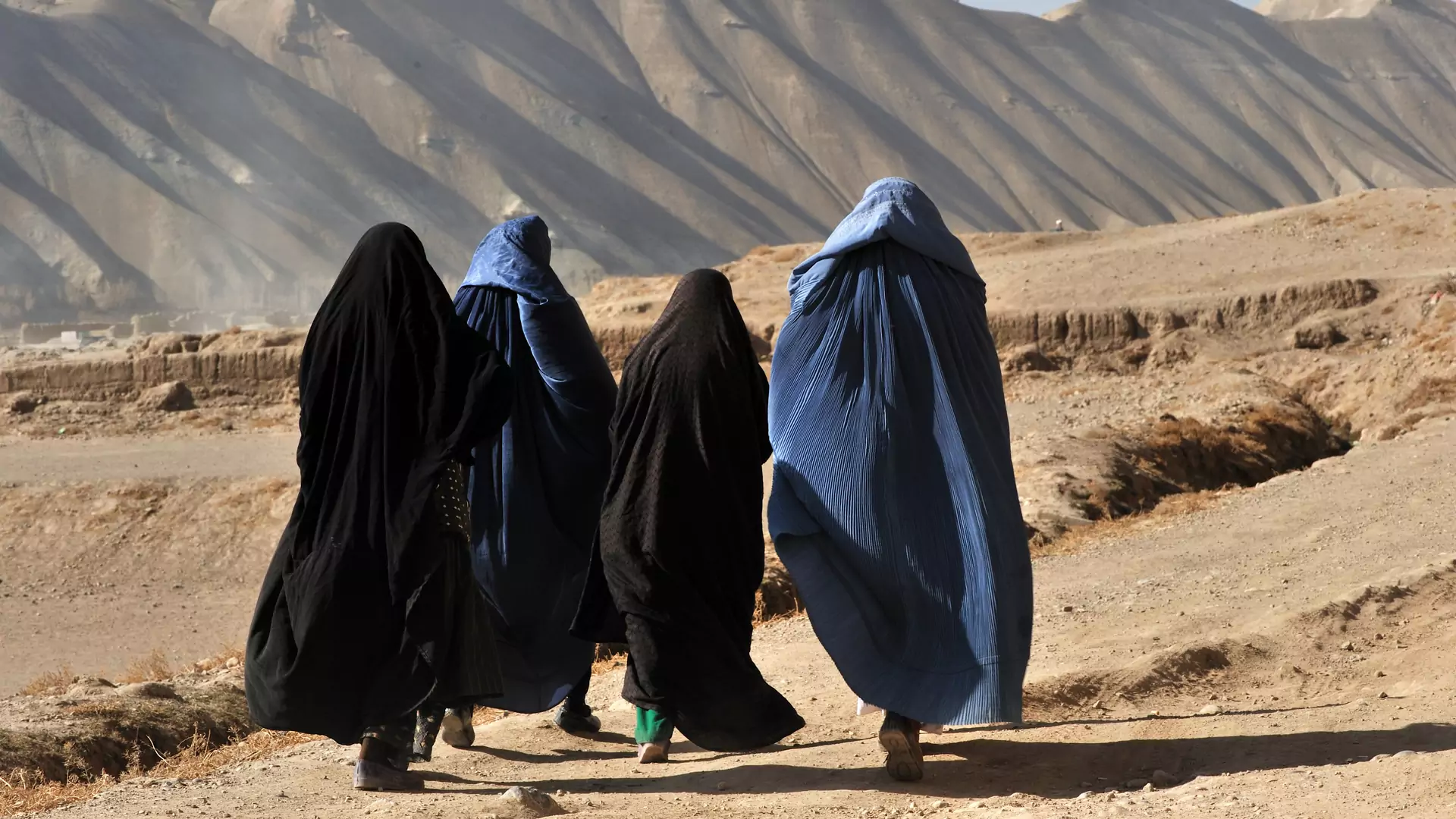 Talibowie z kolejnym absurdalnym zakazem dla kobiet. "Całkowity brak szacunku"