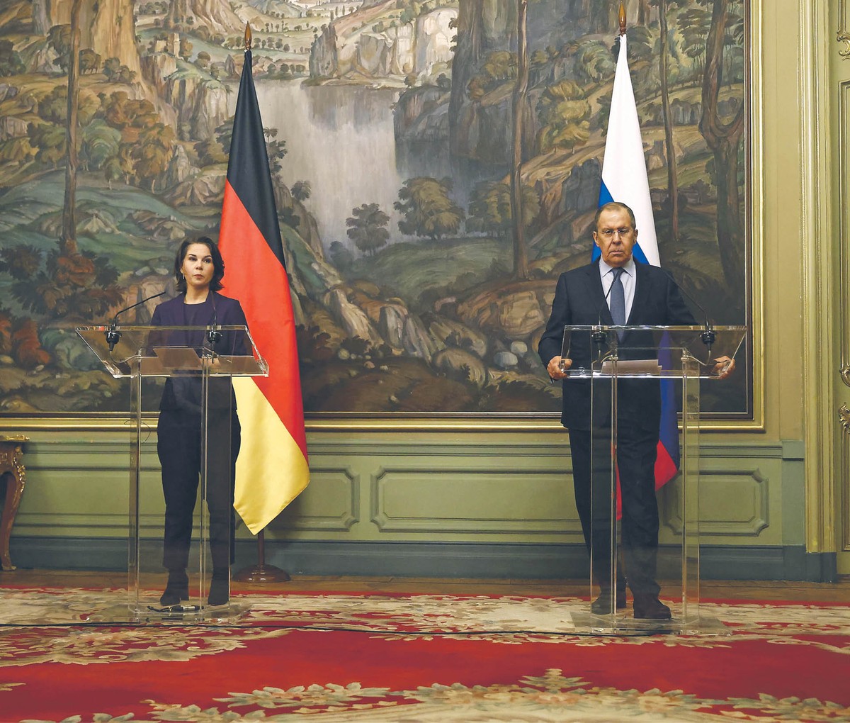 Baerbock to przedstawicielka młodszego pokolenia Zielonych, mocno akcentujących znaczenie praw człowieka w polityce zagranicznej.