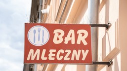 Quiz wiedzy o czasach PRL. To jedli i pili nasi dziadkowie oraz rodzice. Młodzi nie zdobędą nawet 5/10