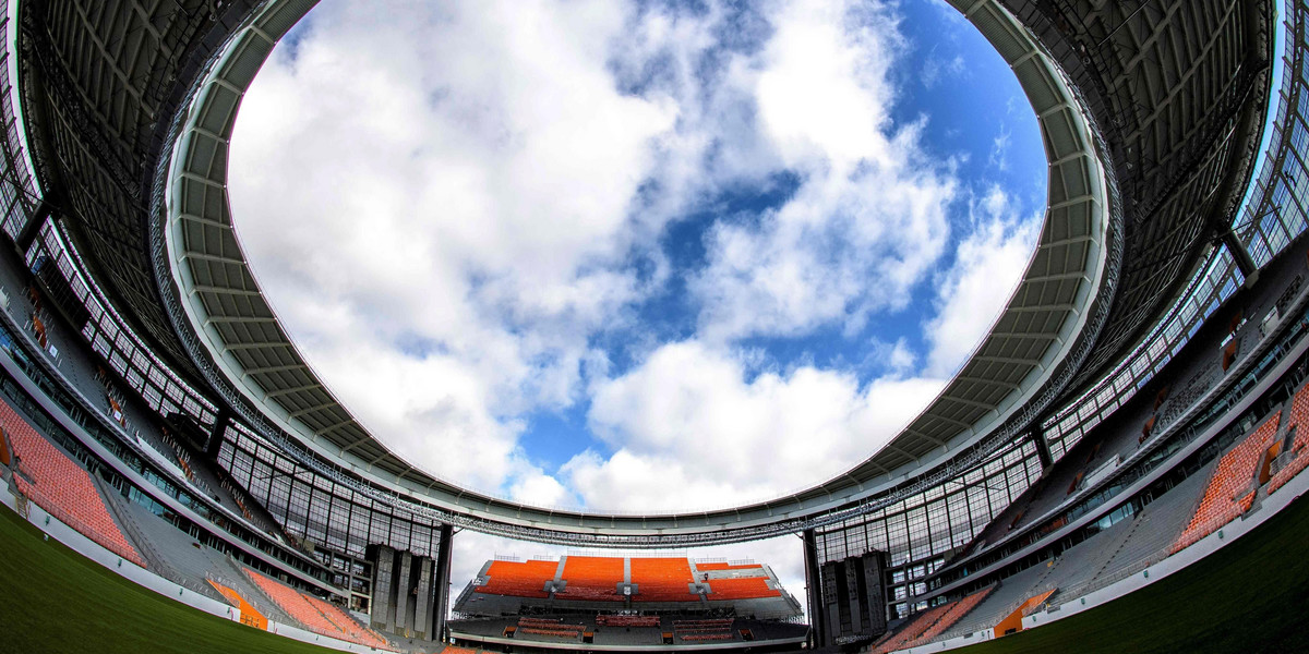 Stadion w Jektarynburgu z dodatkową trybuną