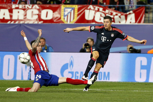 Liga Mistrzów: Lewandowski nie sforsował obrony Atletico. Cudowny gol Saula zdecydował o porażce Bayernu. WIDEO