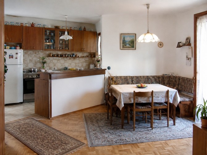 Ponovo se u modu vraća komad nameštaja koji je bio u svakom domu u Jugoslaviji