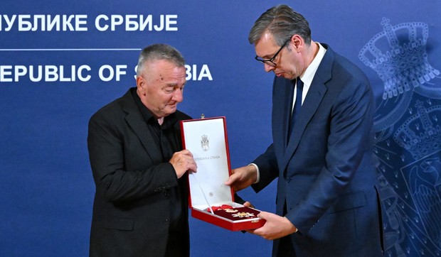 Aleksandar Vučić uručio Orden Karađorđeve zvezde prvog stepena Milošu Jovanoviću