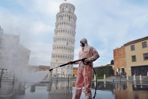 Pandemia koronawirusa Jak gospodarka Polski i świata zmienia się w czasach zarazy