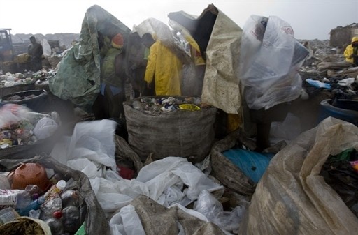 SMIECIARZE BRAZIL RIO GARBAGE DUMP